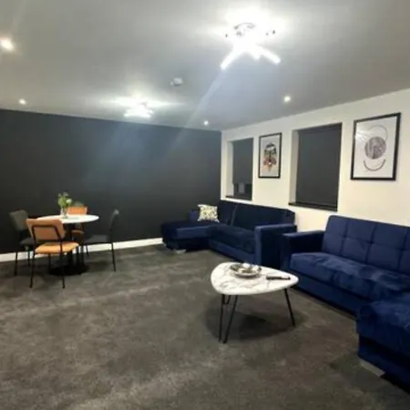 Superior 1-Bed Apartment With 2 Sofa Beds Sleeps 6 Peterborough Exterior photo